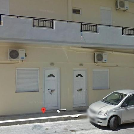 Warm Studio Apartment In Heraklion Esterno foto