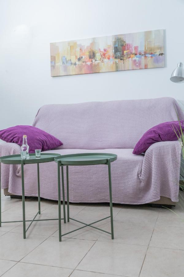 Warm Studio Apartment In Heraklion Esterno foto